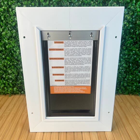 NWOB Pet Safe Wall Entry Pet Door White With Closing Panel - Picture 9 of 13